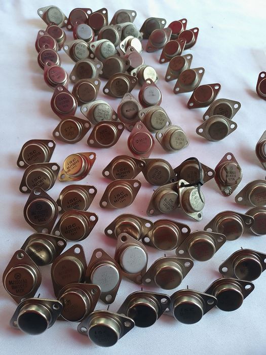 Tranzistori de putere recuperati în perfecta stare de funcționare 
Pe