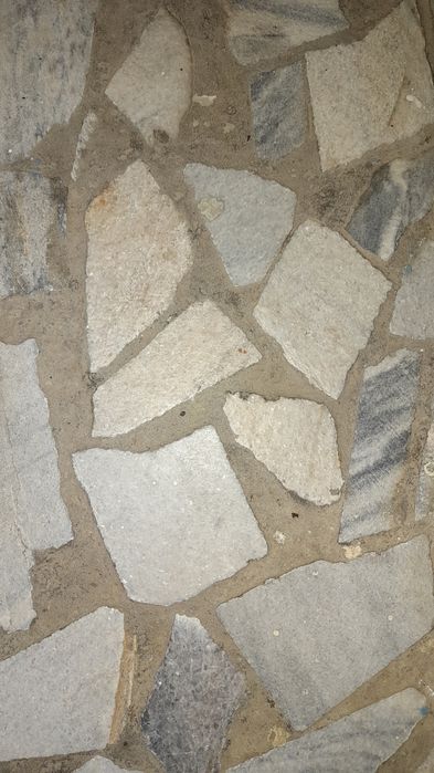 Продаётся Мрамор куски БРЕКЧА