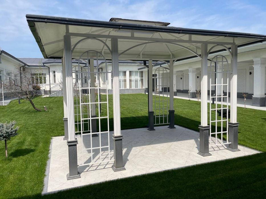 Besedka naves kacheliya reshotka perila ograjdeniya