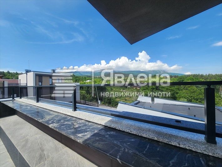 Продава се Къща в с. Панчарево, Област София-град - 335 кв.м за 1881 €/кв.м - Снимка #4