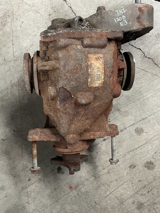 Grup/diferential Bmw seria 1 E87 cod 7524305 raport 2.47 - 3 prinderi