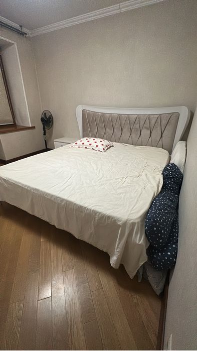 Кровать в отличном состояний