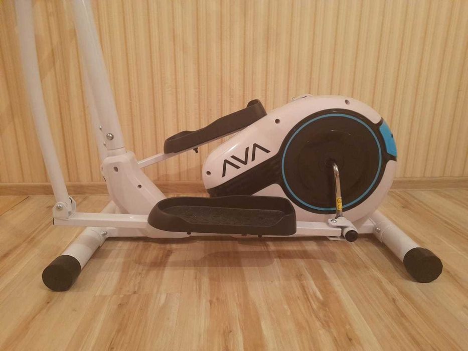 Тренажёр эллипс в идеальном состоянии
