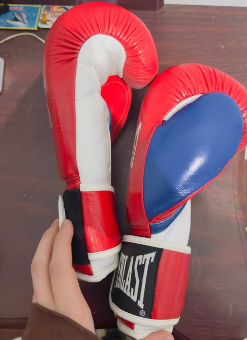 Перчатки для бокса