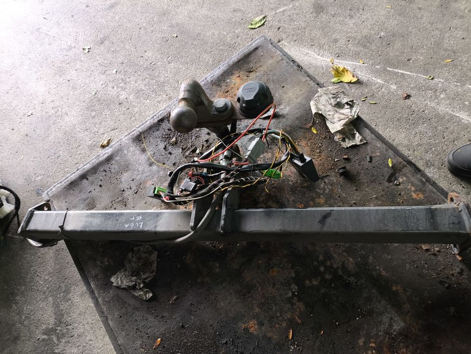 Теглич за Ford Kuga