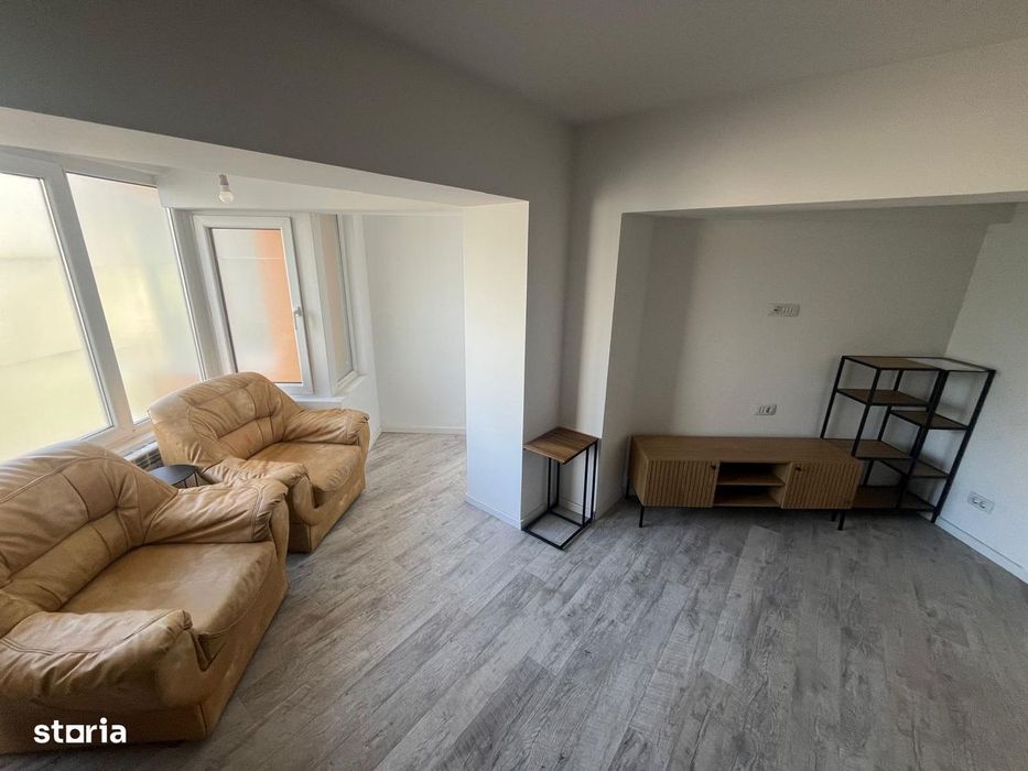 Spital - 3 camere decomandate, etaj 2, 3 balcoane, renovat