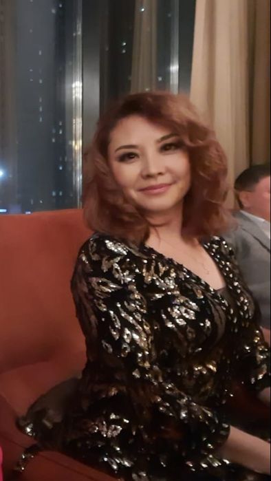 Продам платье блестящее