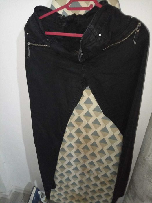 Vand lot haine pentru dama