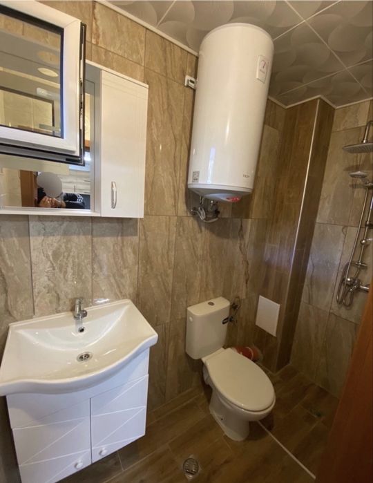 Дава се под наем Едностаен апартамент в Варна, Център - 35 кв.м за 348.84 € - Снимка #3