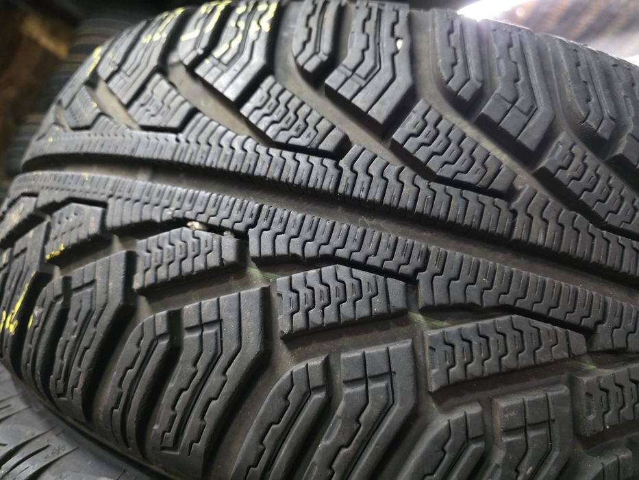 2бр Като нови зимни гуми 225 55 16 - Uniroyal