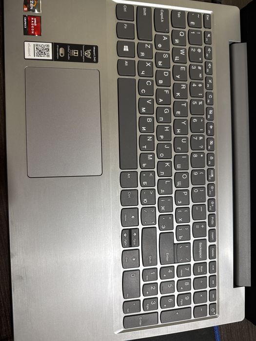 Продаю ноутбук б/у в отличном состоянии