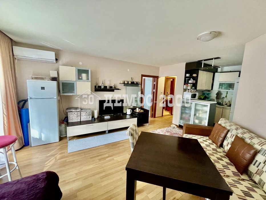 Спешно! Двустаен обзаведен апартамент в кк.Златни пясъци до плажа