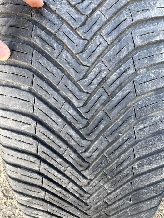 Continental AllSeasonContact 235 55 R19 105W XL