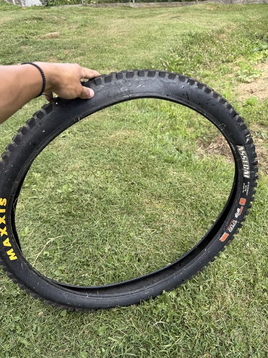Maxxis Assegai and Maxxis Minion DHR ll