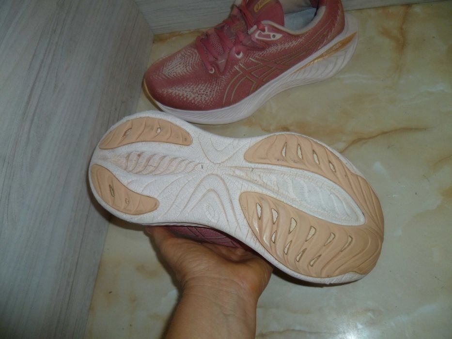 ASICS маратонки №40