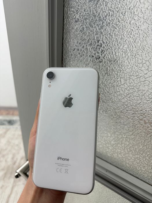 Телефон iPhone XR 64Gb