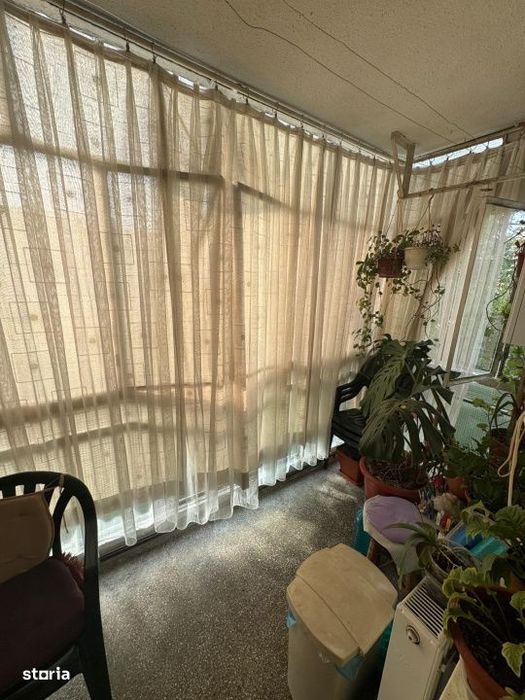 Apartament 3 camere, 68 mp, zona Rovine