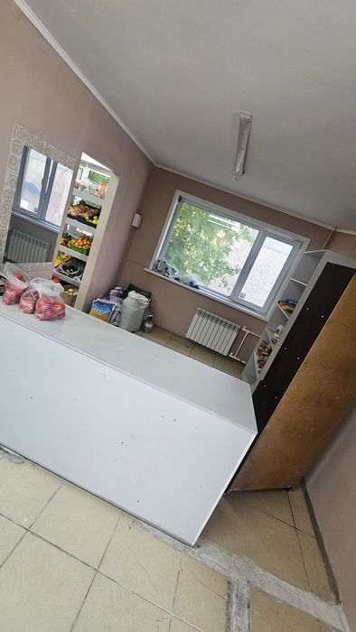 Сдам помещение в действующим магазине