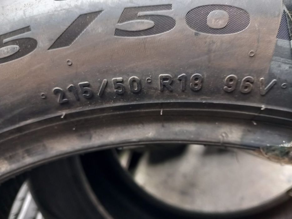 4 anvelope 215/50r18 vară marca Pirelli dot 2022 preț 240 lei bucata