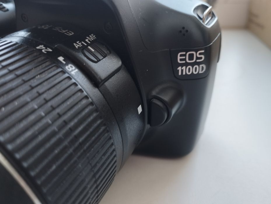 Фотоаппарат Canon d1100
