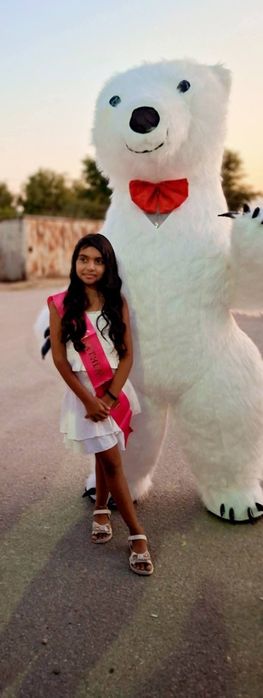 Гигантско мече за парти под наем