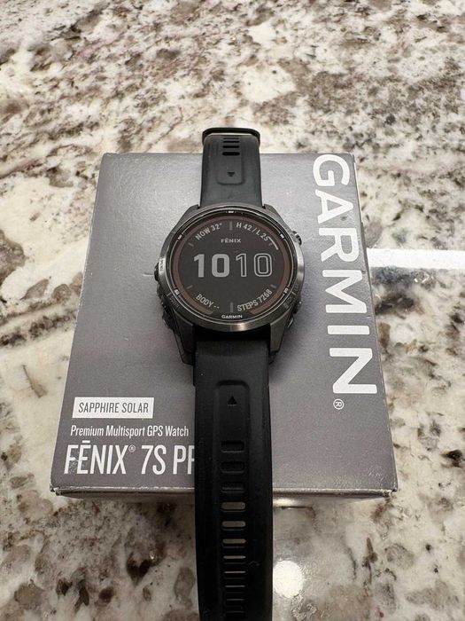 Часовник Garmin Fenix 7S Sapphire Solar