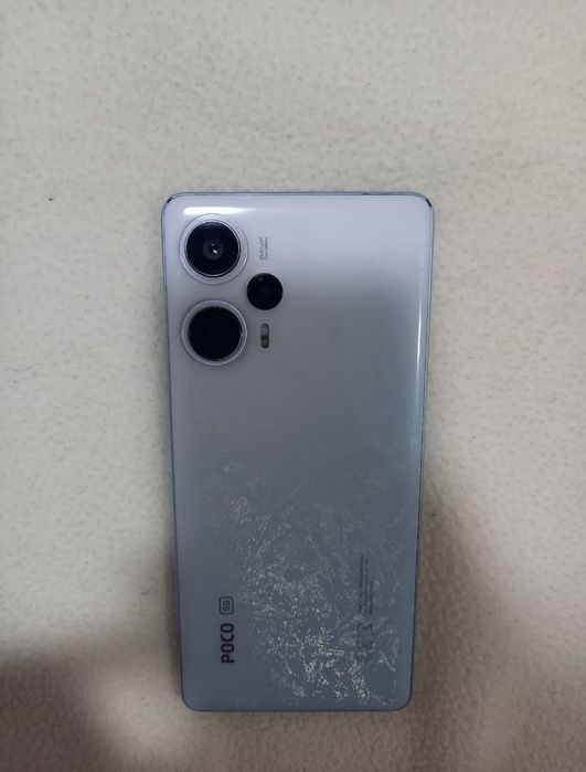 Продам смартфон Poco