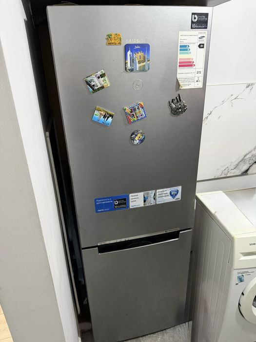 Холодильник Samsung