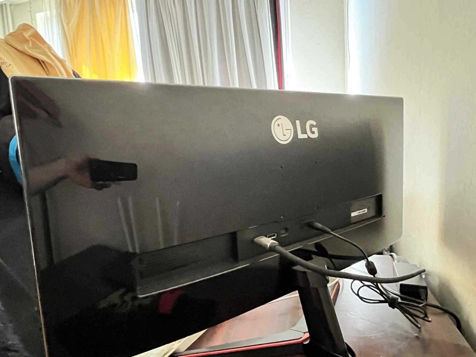 Компютър и монитор LG 29" Ultrawide