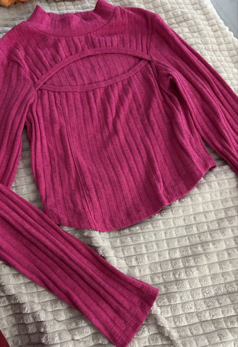 Дамски блузи и топове