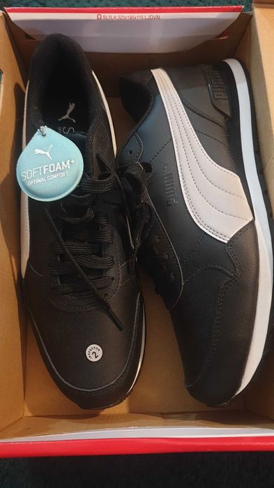 Vând  Adidasi  Puma ST Runner v2 Full black.