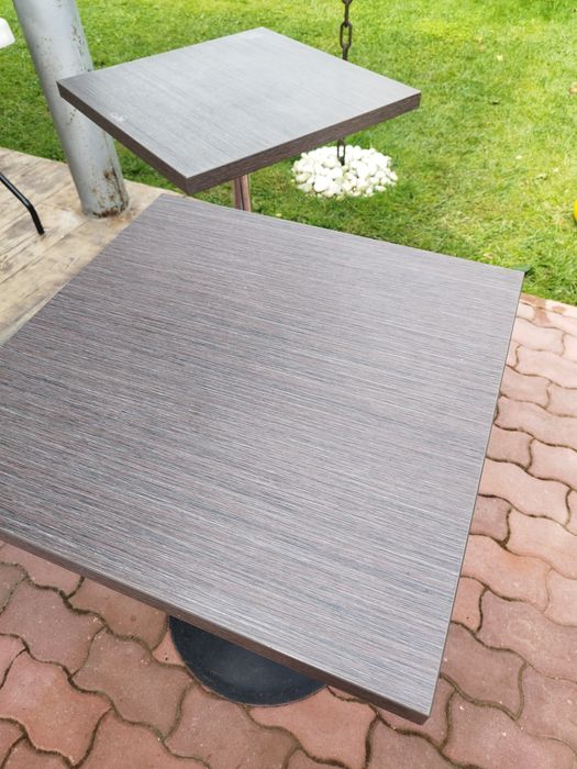 Продавам еднокраки маси