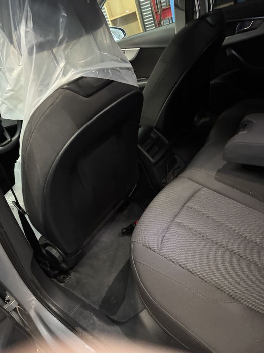 Текстилен салон с подгрев от ауди А 4 2017