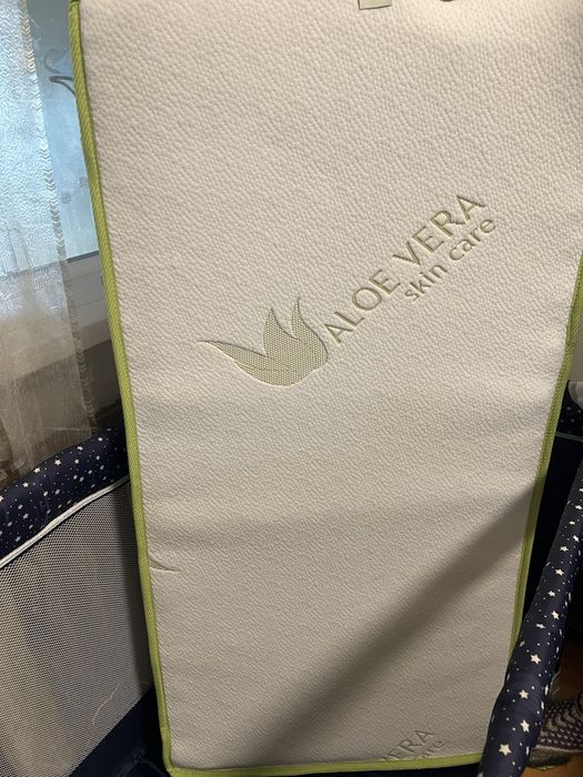 Продавам сгъваема кошара Lorelli