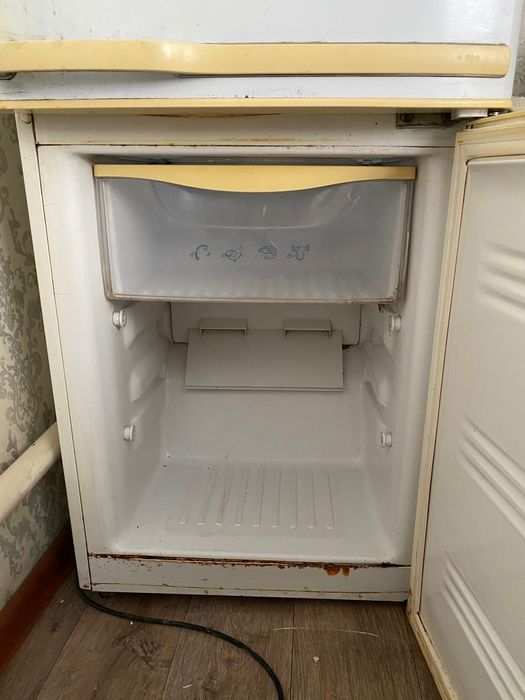 Продам холодильник