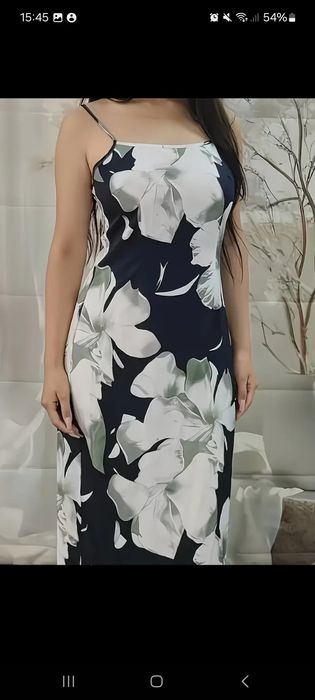 Платье. На бретельках. Новое.