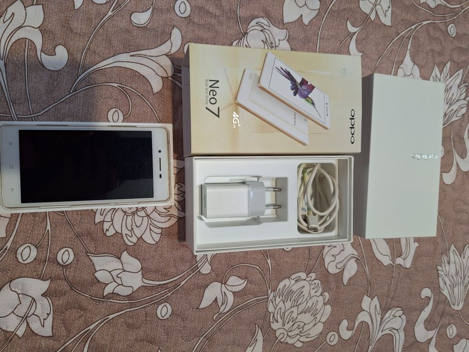 Телефон OPPO Neo7