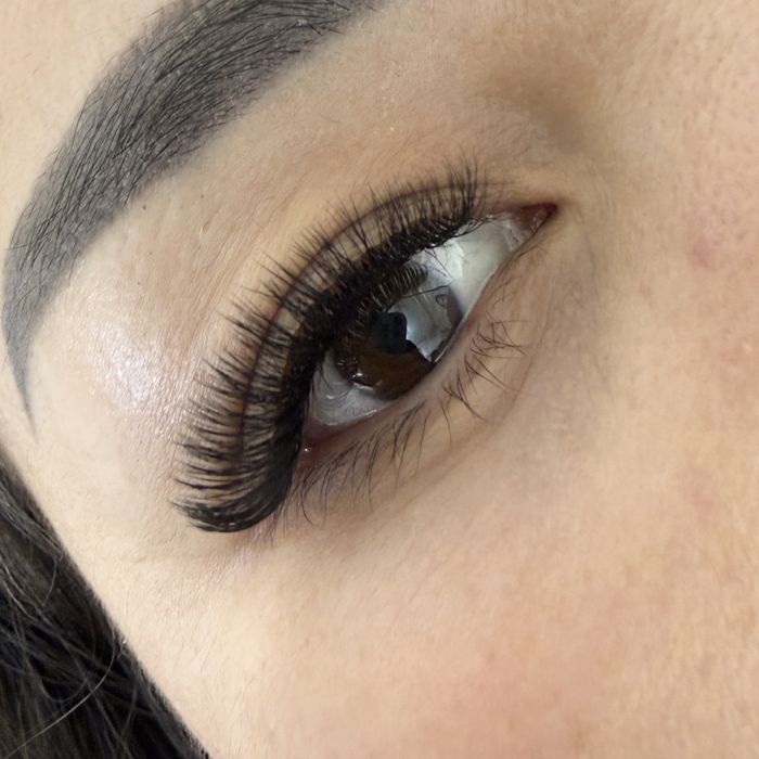 Акция Алматы Наращивание ресниц любой эффект 10000