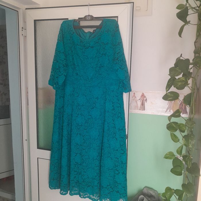 Макси зелена рокля