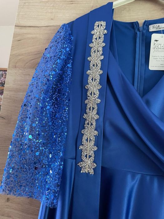 Vand rochița noua cu eticheta