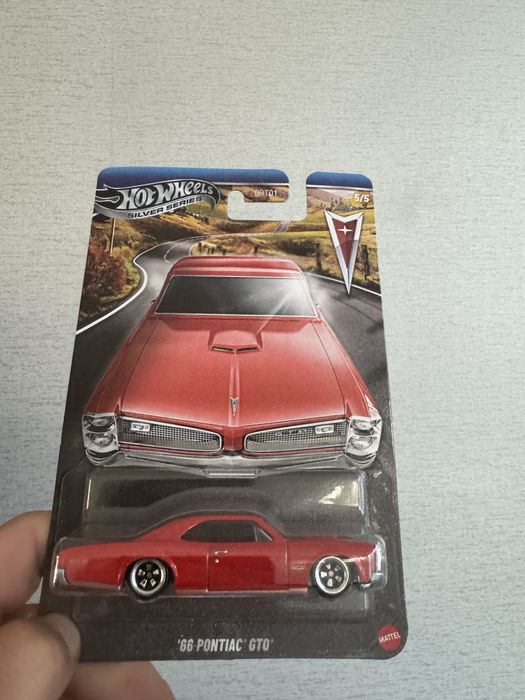 Hot wheels колички ( Имам много модели )