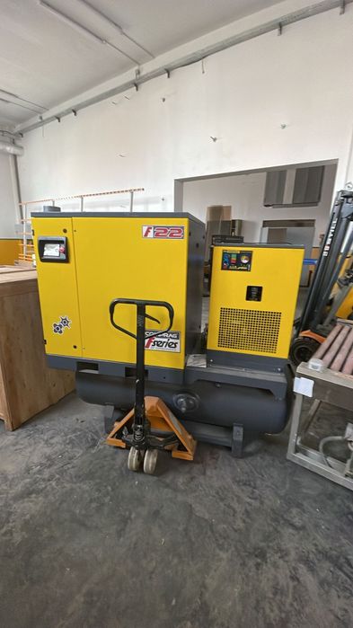 Продам компрессор производственный