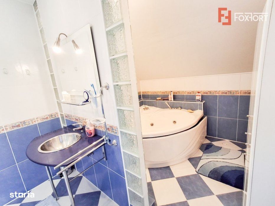 Casa individuala de vanzare in Timisoara cu sauna si piscina, zona Fra