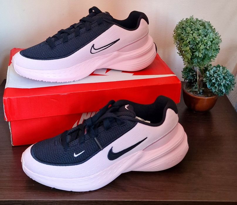 Nike Uplift Sc нови