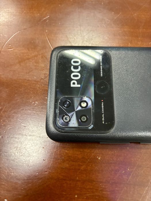 Poco 40c смартфон