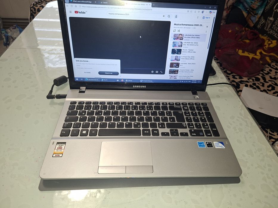 Samsung E300, baterie bună,ideal tester auto, 8 gb ram, Intel 997, 500 gb HDD, Bluetooth