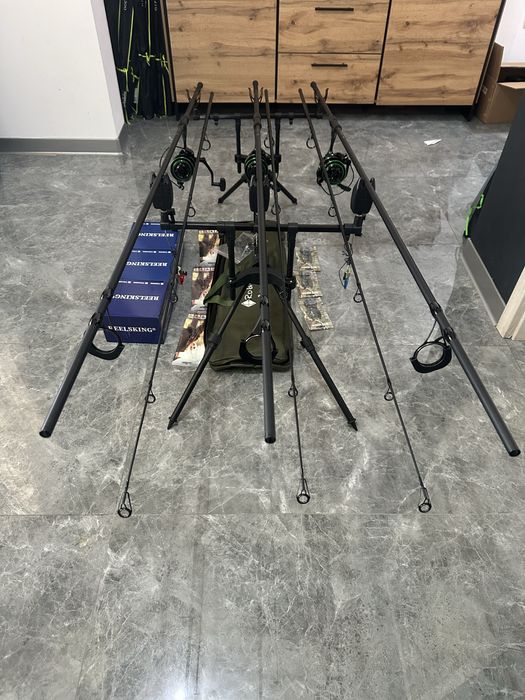 Set pescuit crap complet – 3 lansete FL 3.90m + Reelsking TM10000 + Rod Pod Robinhan 3 posturi