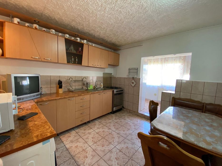 Spre inchiriere: Apartament 2 dormitoare, decomandat, str. Marasesti z