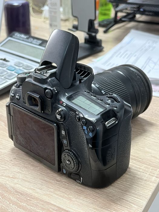 Продам Canon EOS 70D в хорошем состоянии!