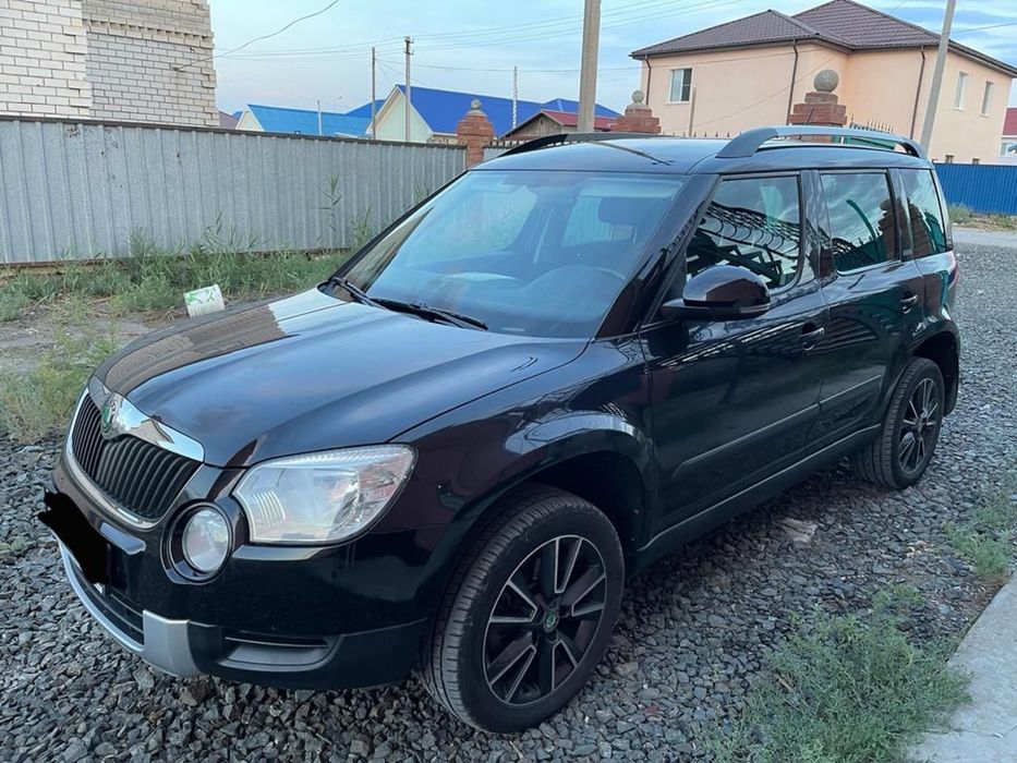 Машина skoda yeti 2013